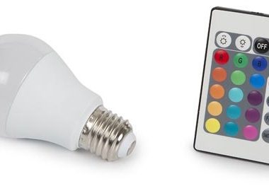 Lampada LED A60 220V E27 RGB + Branco Q. 3000K 7W c/ Comando